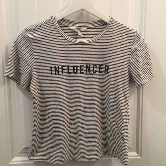 Graphic cropped T-shirt - Picture 1 of 3